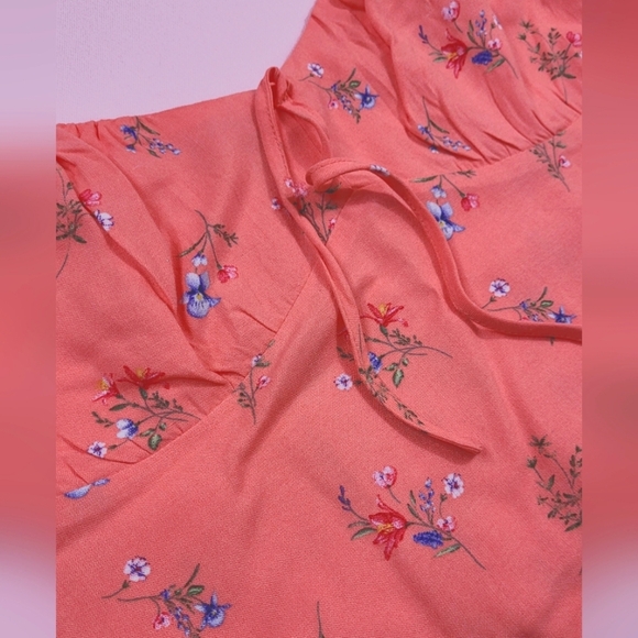 Floral Puff Sleeve Top - Coral - Picture 5 of 13